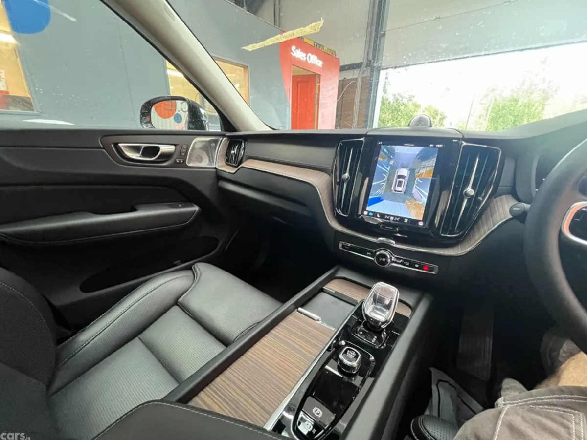 Volvo XC60 SUV, Petrol Plug-in Hybrid, 2024, Red