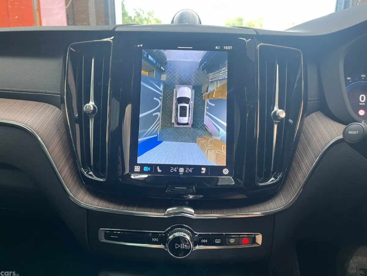 Volvo XC60 SUV, Petrol Plug-in Hybrid, 2024, Red