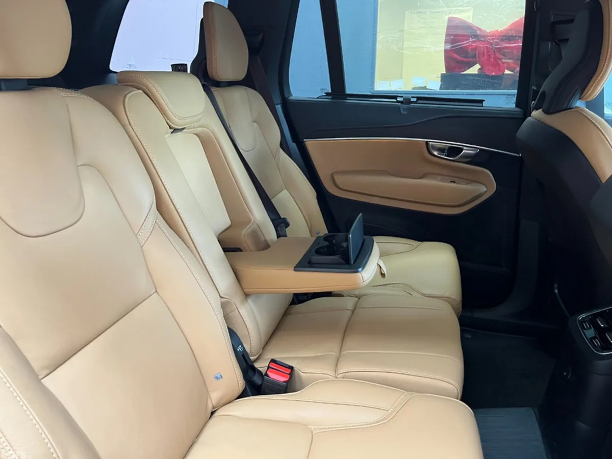 Volvo XC90 SUV, Petrol Plug-in Hybrid, 2023, Black