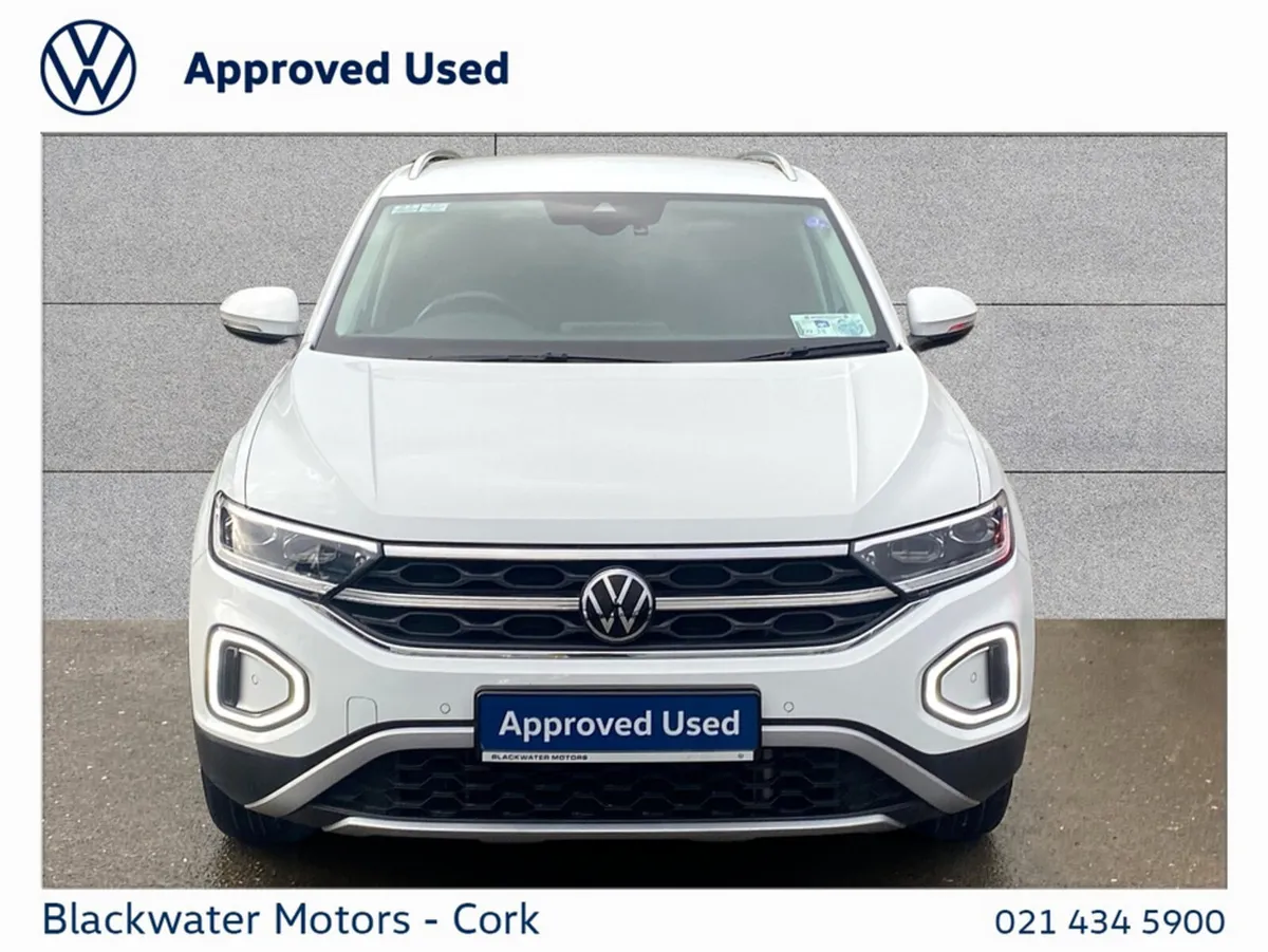 Volkswagen T-Roc SUV, Petrol, 2023, White