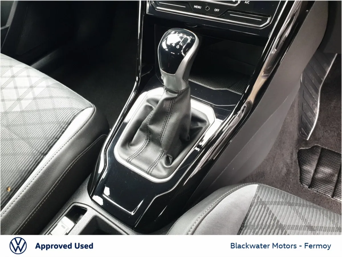 Volkswagen T-Roc SUV, Petrol, 2023, Black
