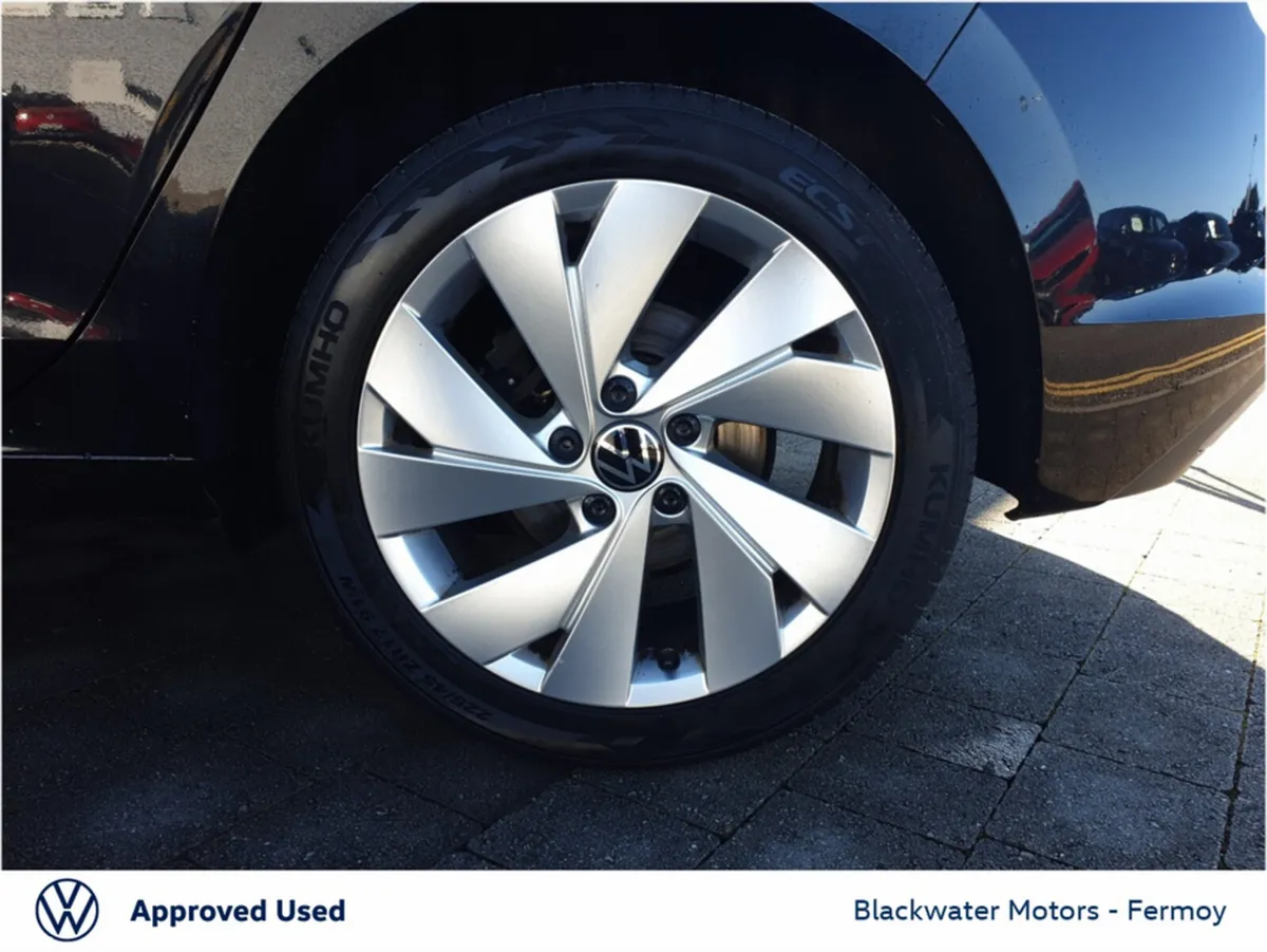 Volkswagen Golf Estate, Diesel, 2023, Black