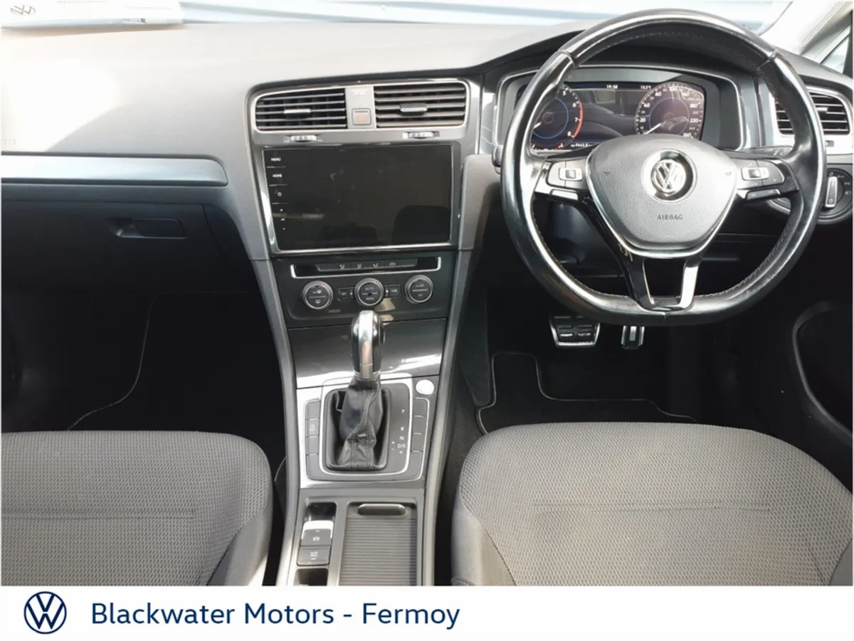 Volkswagen Golf Hatchback, Petrol, 2018, White