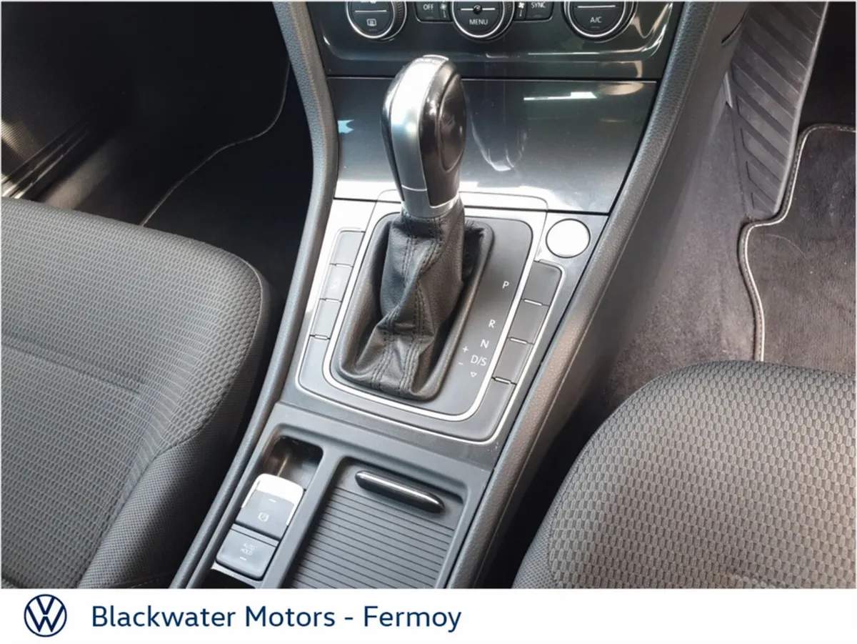 Volkswagen Golf Hatchback, Petrol, 2018, White