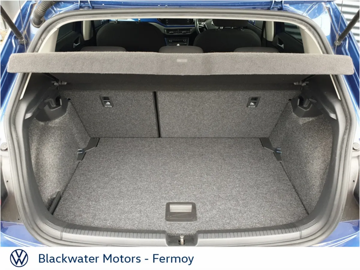 Volkswagen Polo Hatchback, Petrol, 2019, Blue