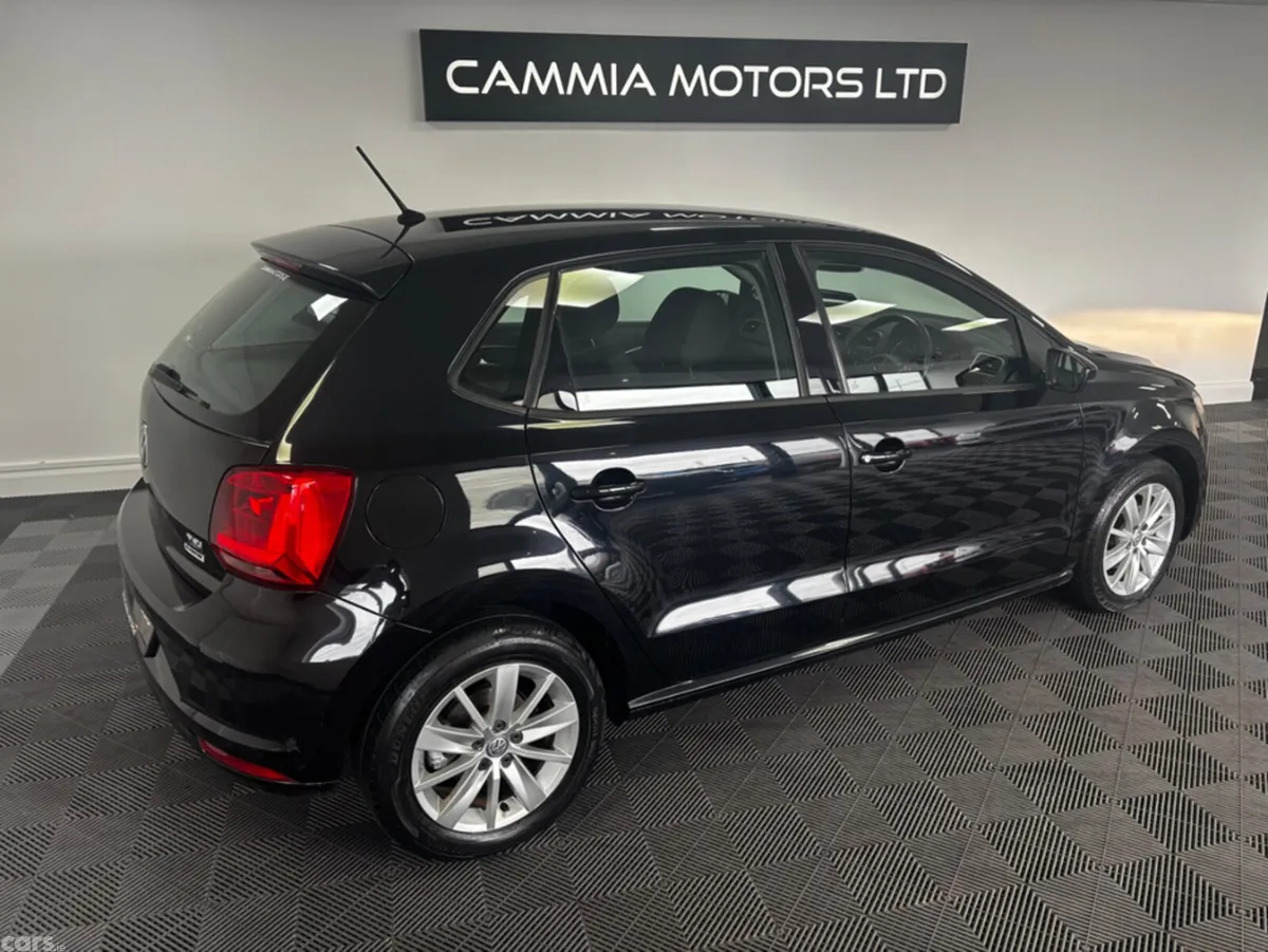 Volkswagen Polo Hatchback, Petrol, 2015, Black