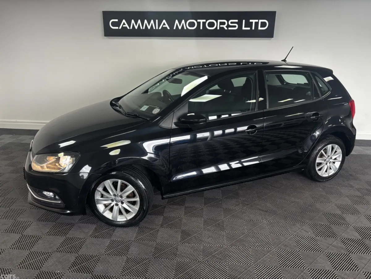 Volkswagen Polo Hatchback, Petrol, 2015, Black