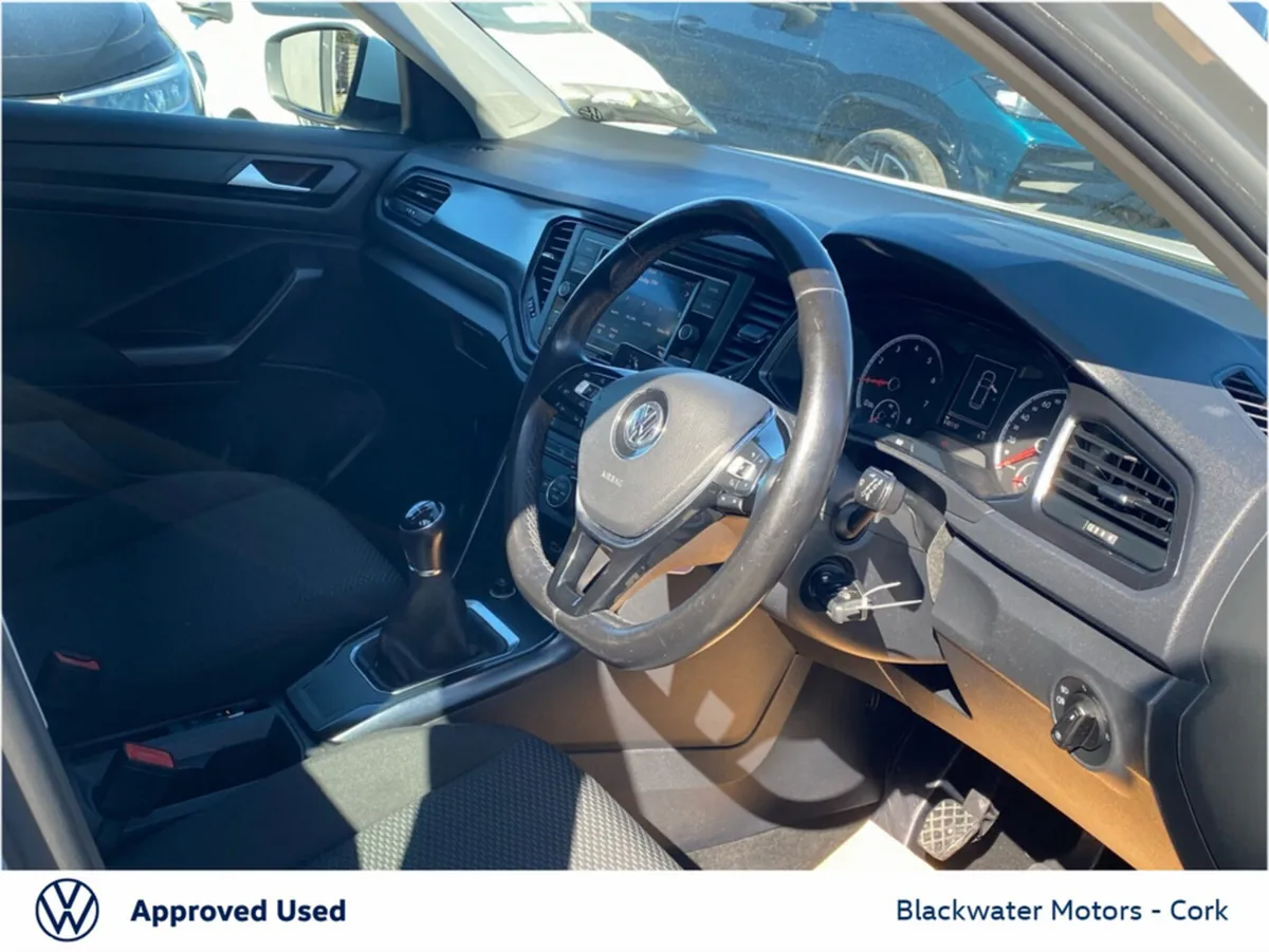Volkswagen T-Roc Estate, Petrol, 2018, White