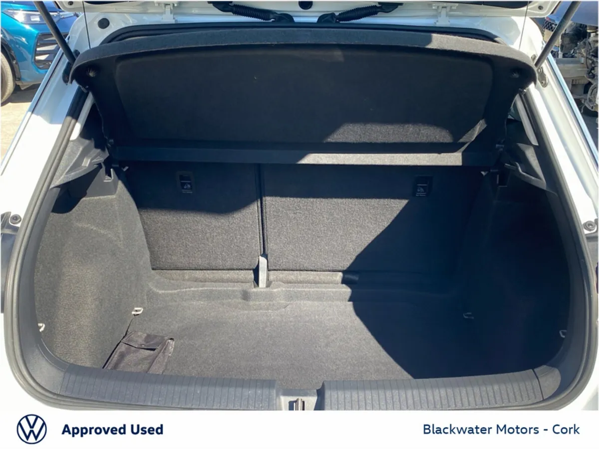 Volkswagen T-Roc Estate, Petrol, 2018, White