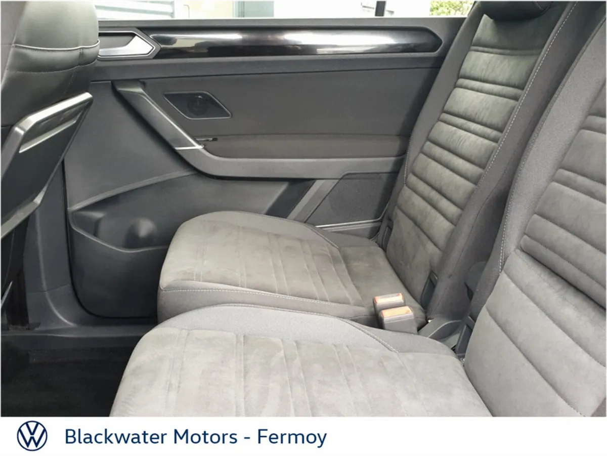 Volkswagen Touran Hatchback, Diesel, 2019, White