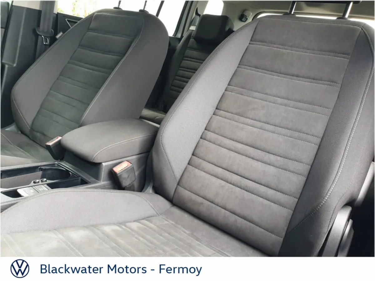 Volkswagen Touran Hatchback, Diesel, 2019, White