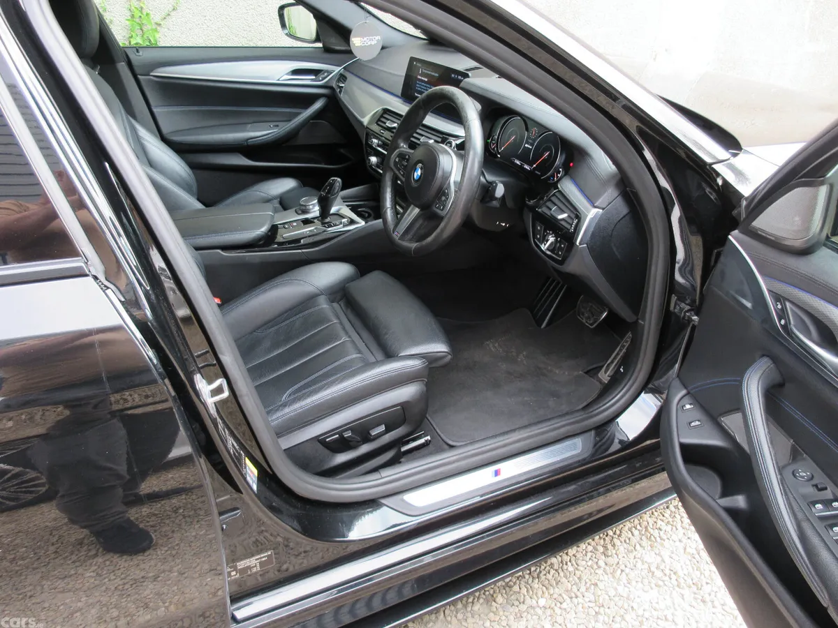 BMW 5-Series Saloon, Petrol Plug-in Hybrid, 2018, Black