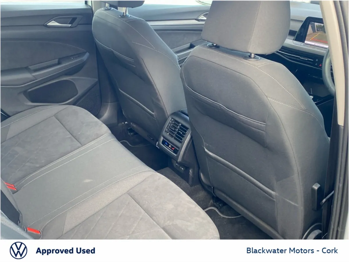 Volkswagen Golf Estate, Diesel, 2024, White