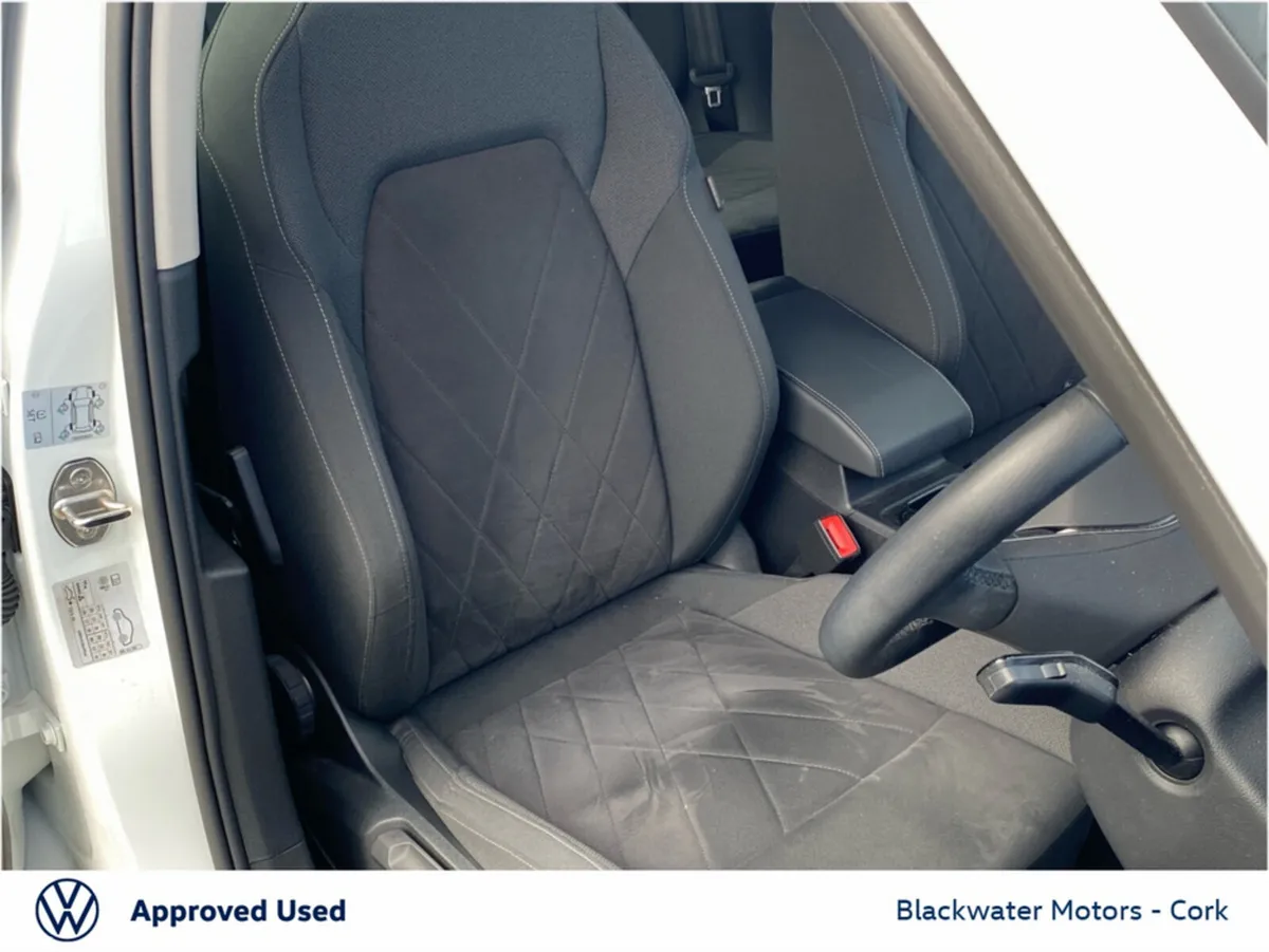 Volkswagen Golf Estate, Diesel, 2024, White