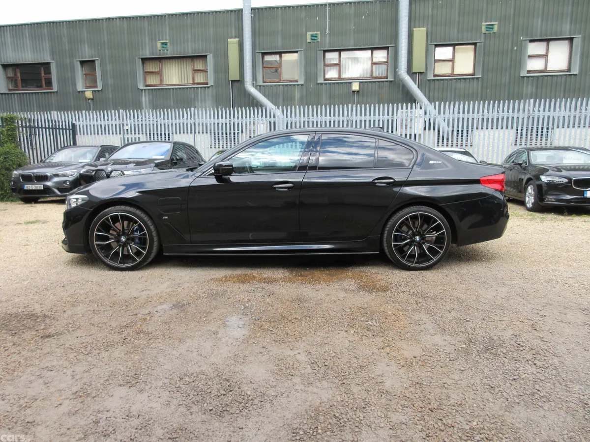 BMW 5-Series Saloon, Petrol Plug-in Hybrid, 2018, Black