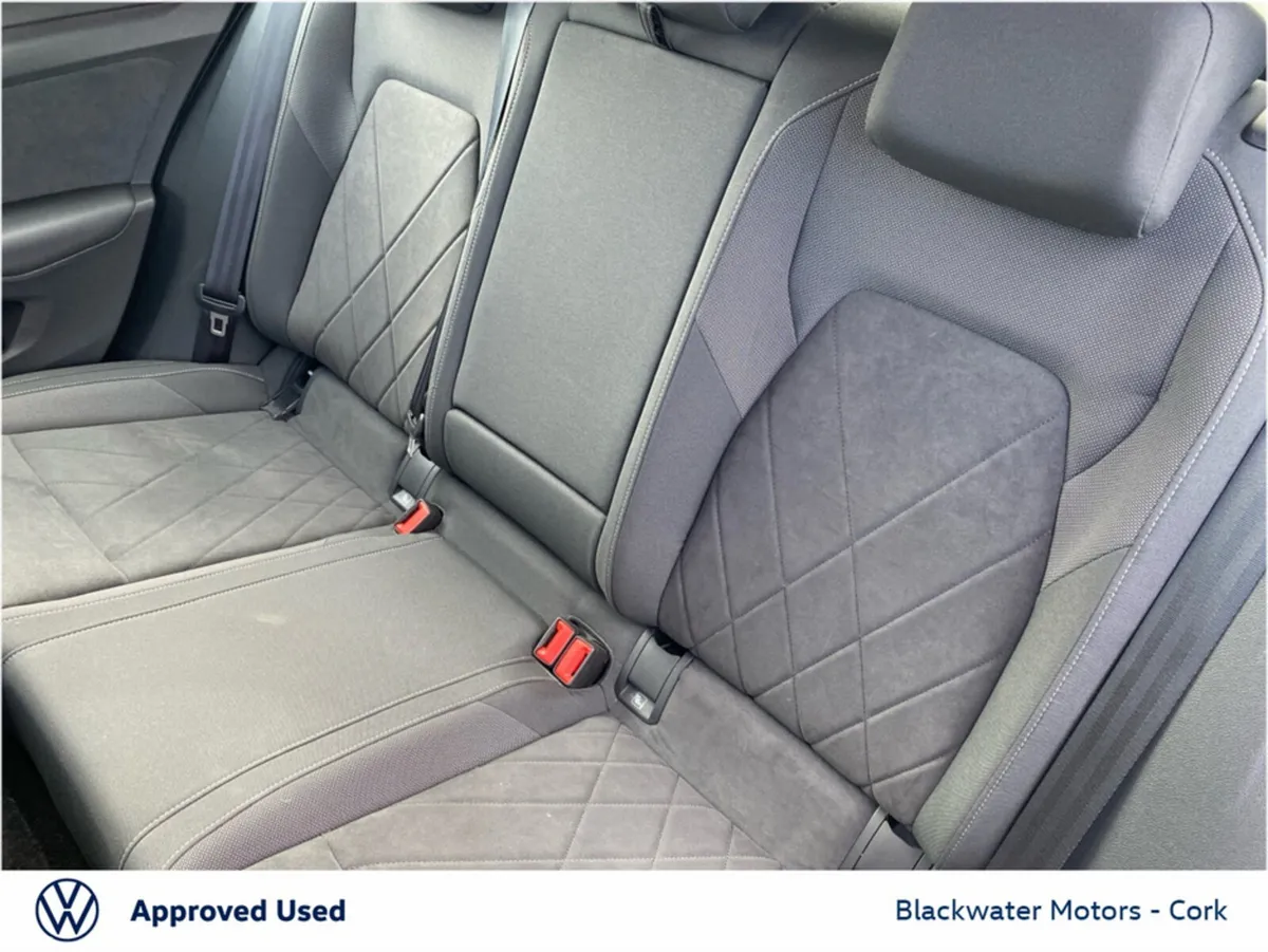 Volkswagen Golf Estate, Diesel, 2024, White
