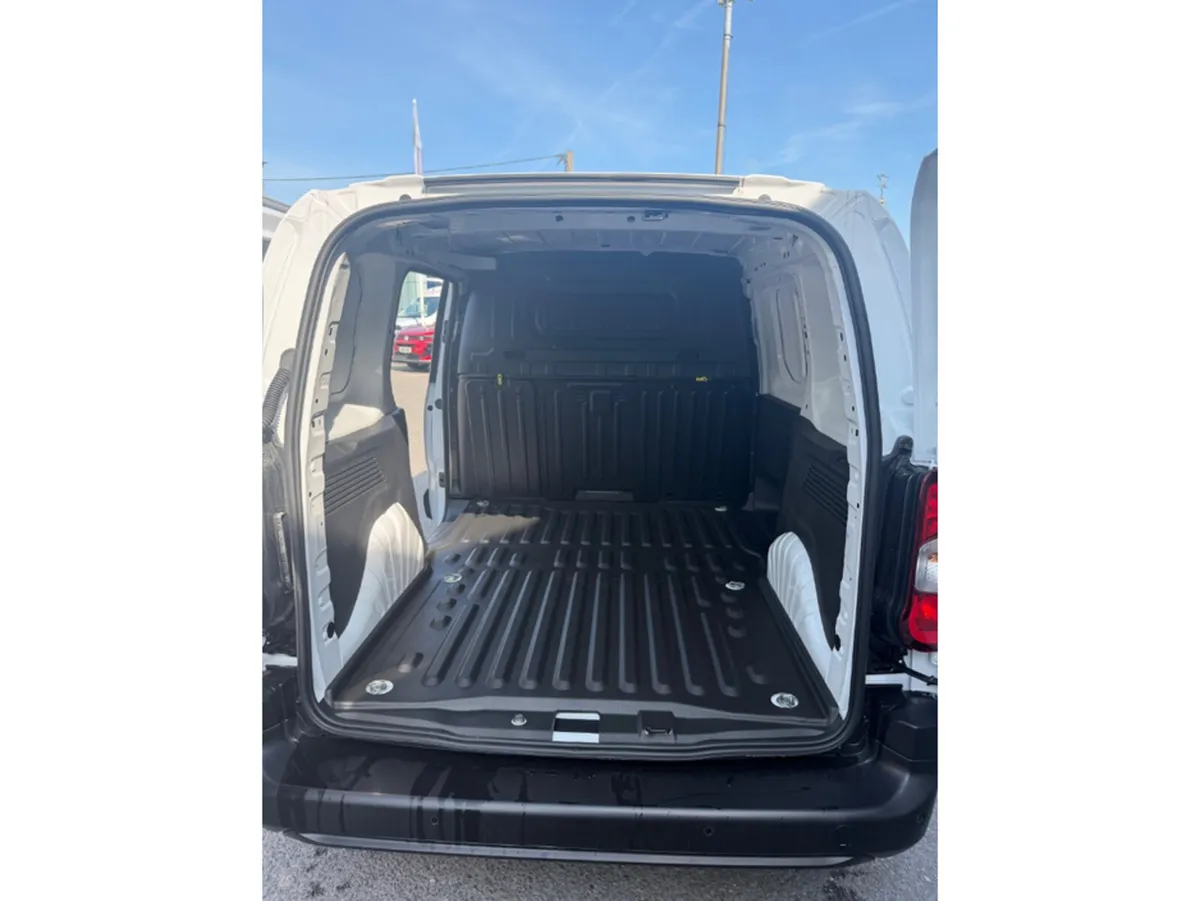 Citroen Berlingo Van, Diesel, 2026, White