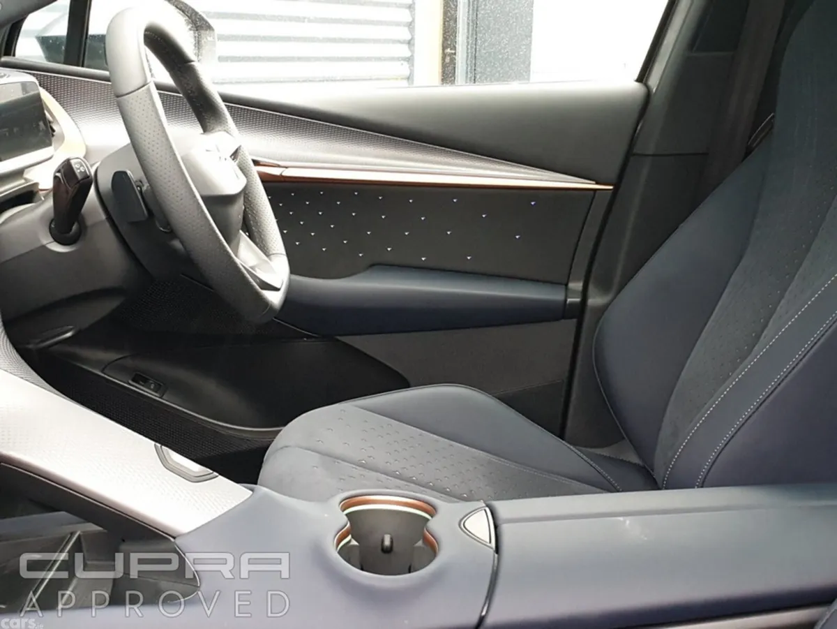Cupra Tavascan Hatchback, Electric, 2026, Yellow
