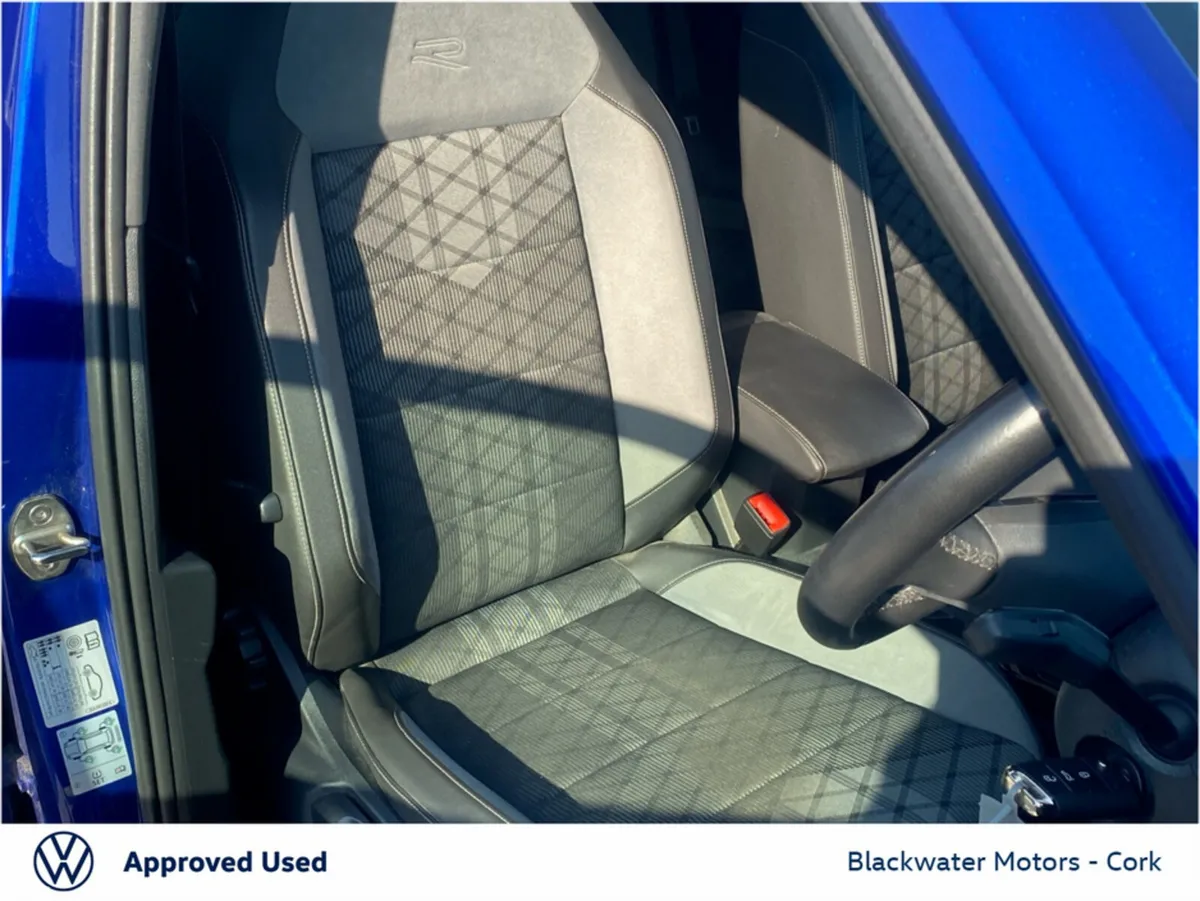 Volkswagen T-Roc SUV, Petrol, 2023, Blue
