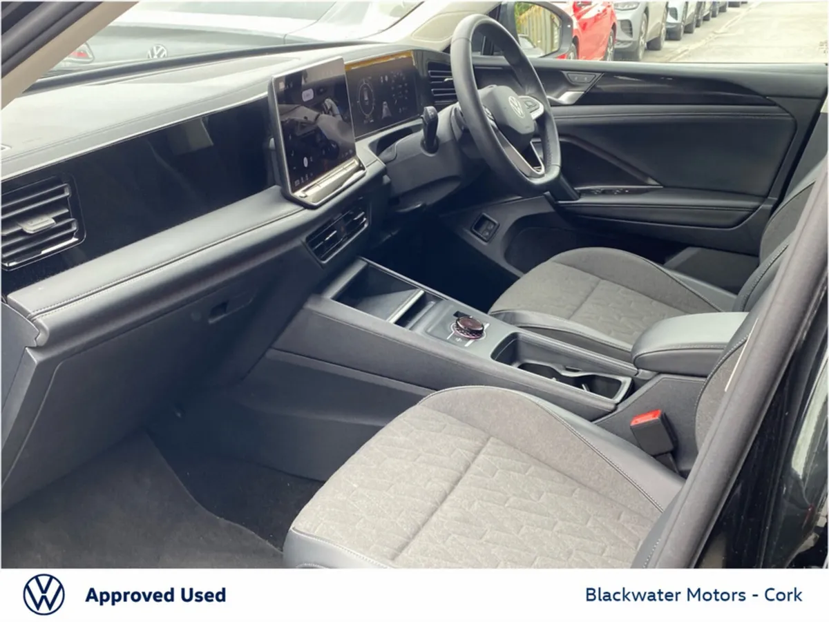 Volkswagen Tiguan SUV, Petrol Plug-in Hybrid, 2025, Black