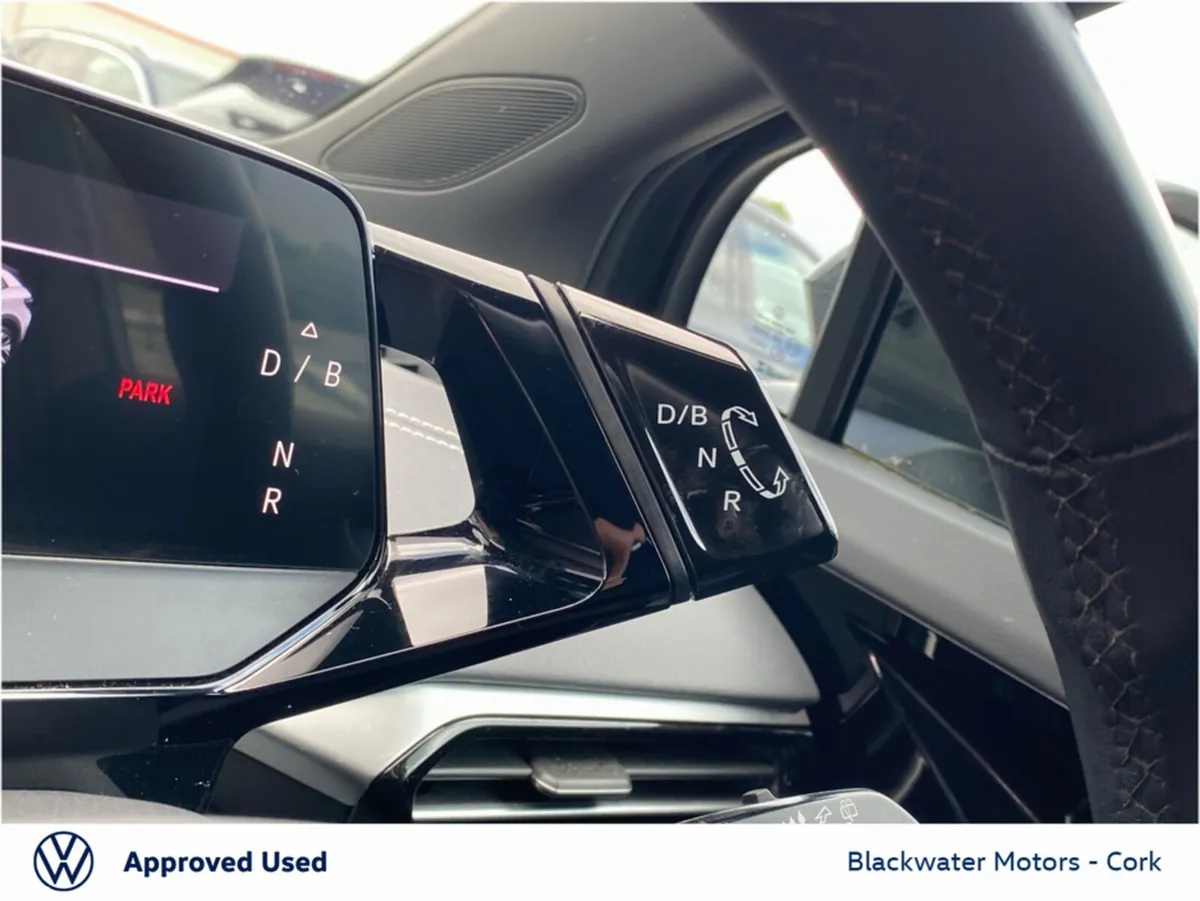 Volkswagen ID.4 Hatchback, Electric, 2023, Black