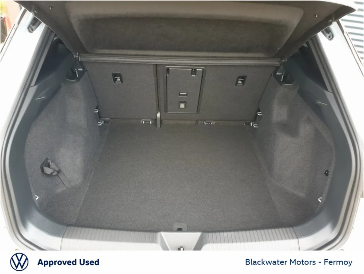 Volkswagen ID.4 Hatchback, Electric, 2025, Black