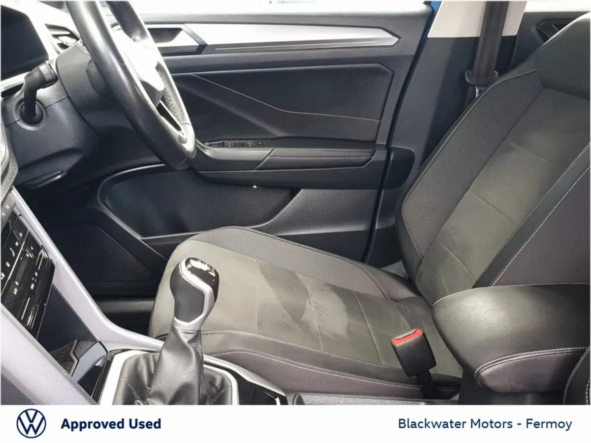 Volkswagen T-Roc SUV, Diesel, 2023, Blue