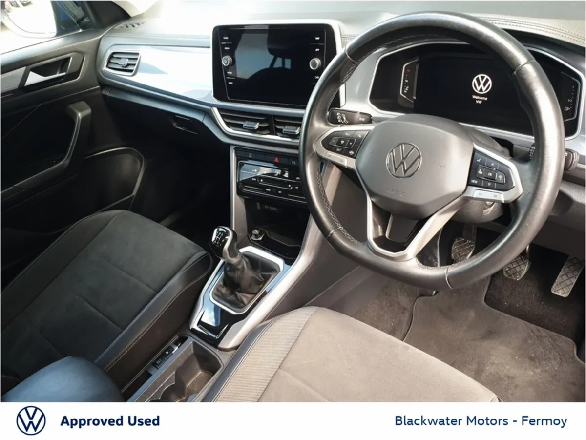 Volkswagen T-Roc SUV, Diesel, 2023, Blue