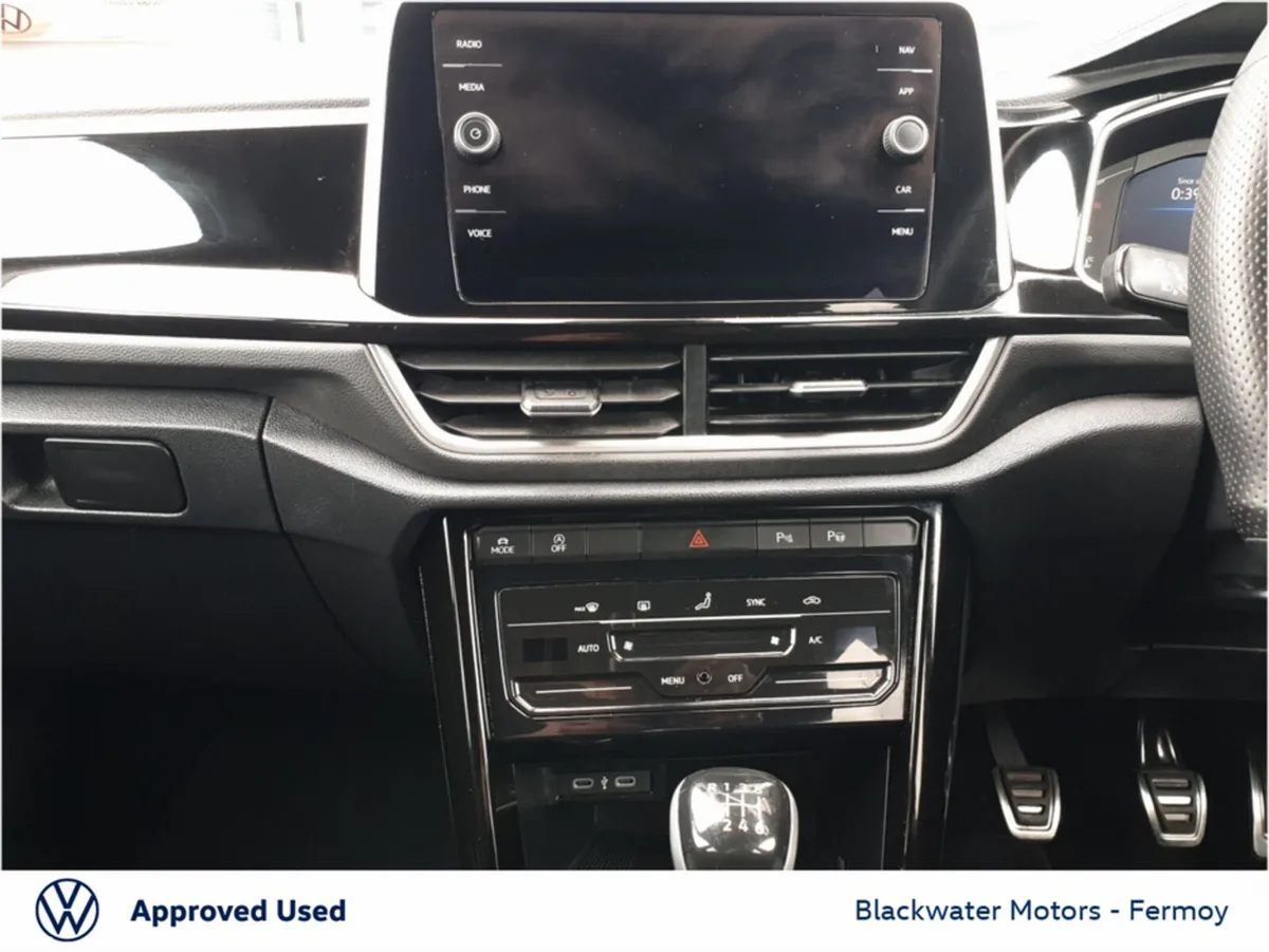 Volkswagen T-Roc SUV, Petrol, 2023, Black