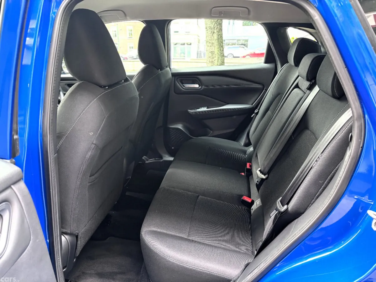 Nissan Qashqai MPV, Petrol, 2022, Blue