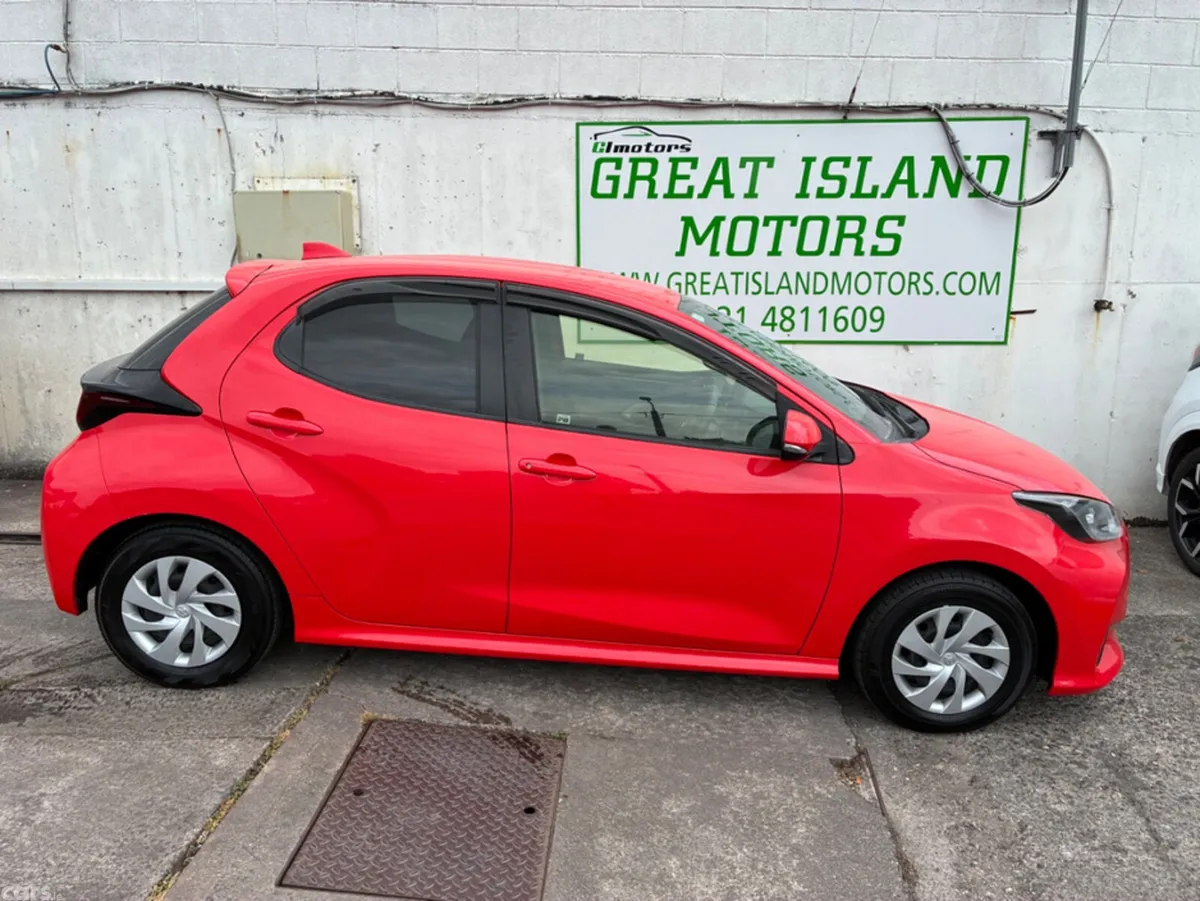 Toyota Yaris Hatchback, Petrol, 2020, Red