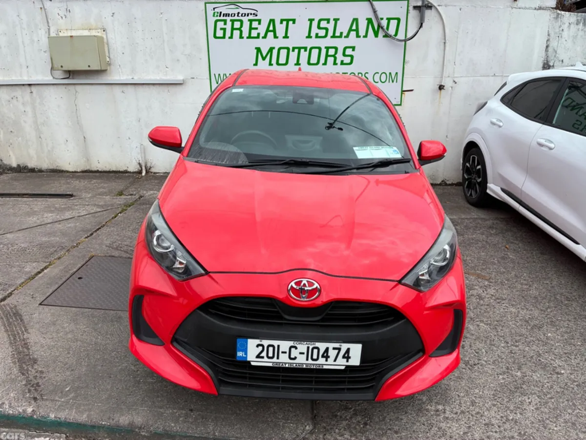 Toyota Yaris Hatchback, Petrol, 2020, Red