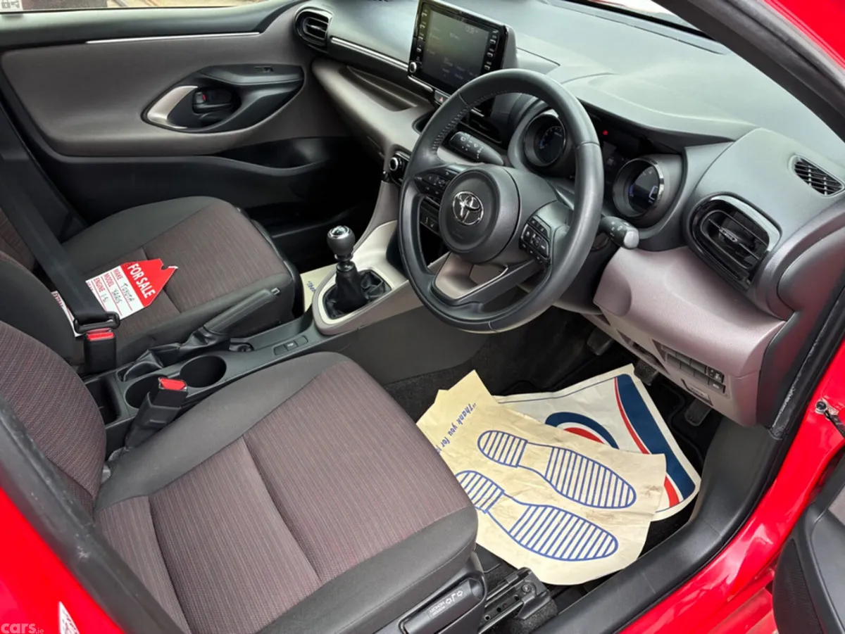 Toyota Yaris Hatchback, Petrol, 2020, Red