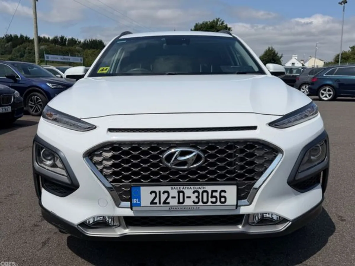 Hyundai KONA MPV, Petrol, 2021, White