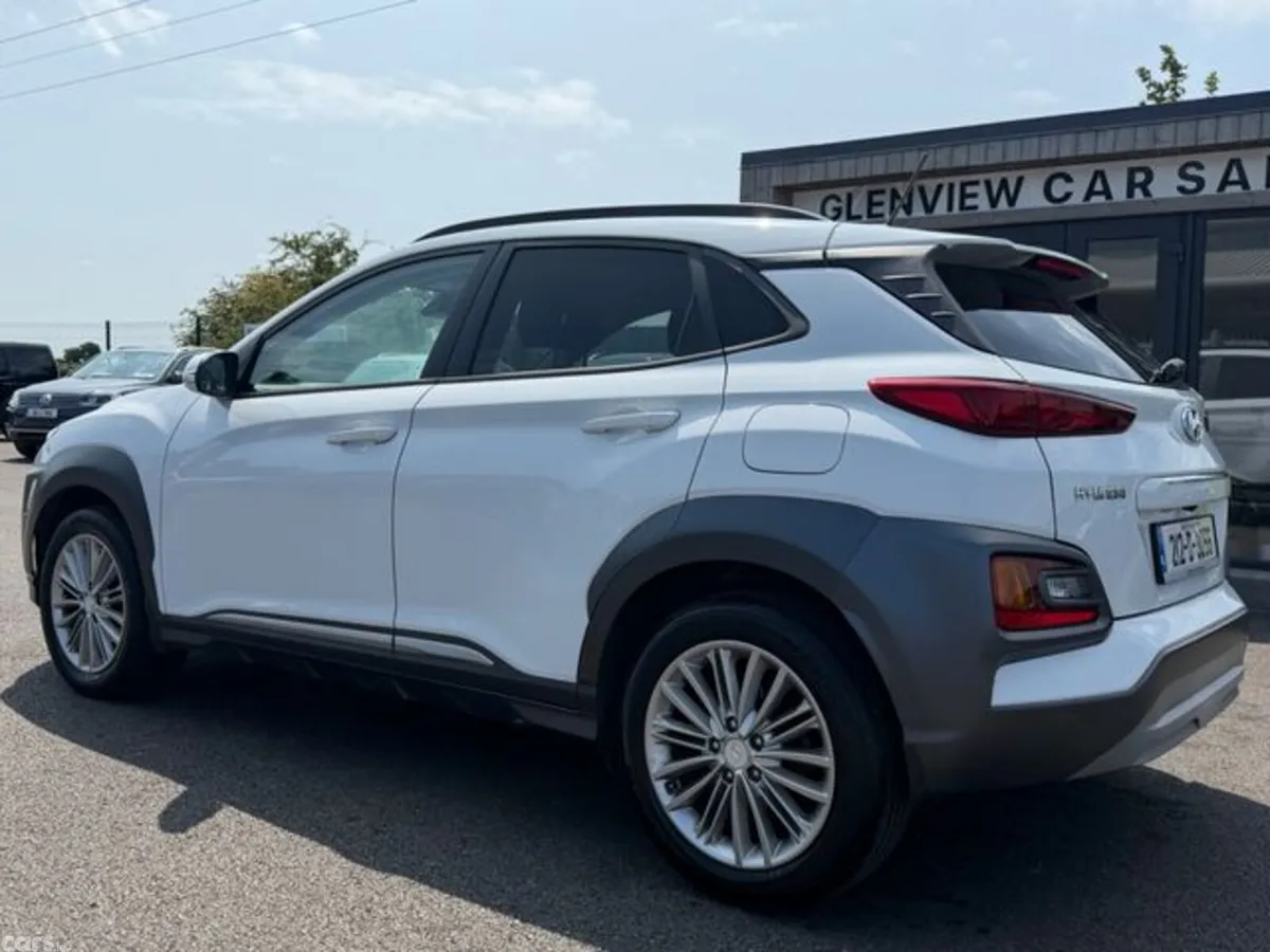 Hyundai KONA MPV, Petrol, 2021, White