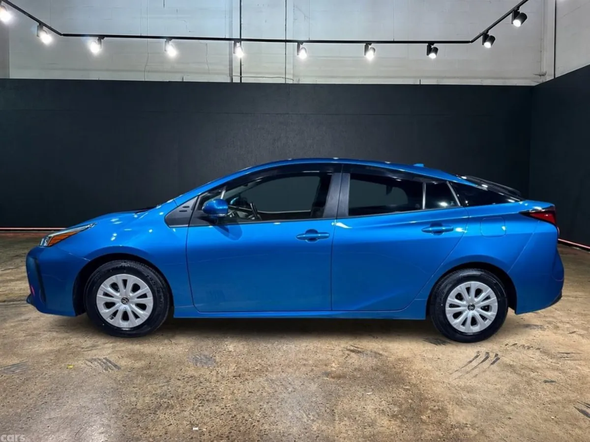 Toyota Prius Hatchback, Petrol Hybrid, 2022, Blue