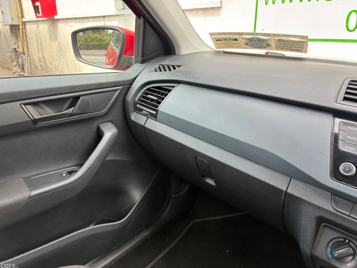Skoda Fabia Hatchback, Petrol, 2017, Red