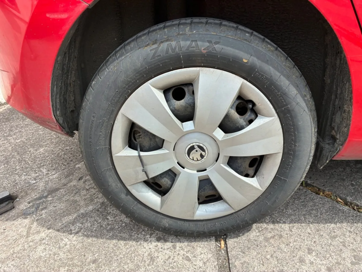 Skoda Fabia Hatchback, Petrol, 2017, Red