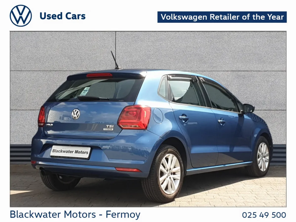 Volkswagen Polo Hatchback, Petrol, 2017, Blue