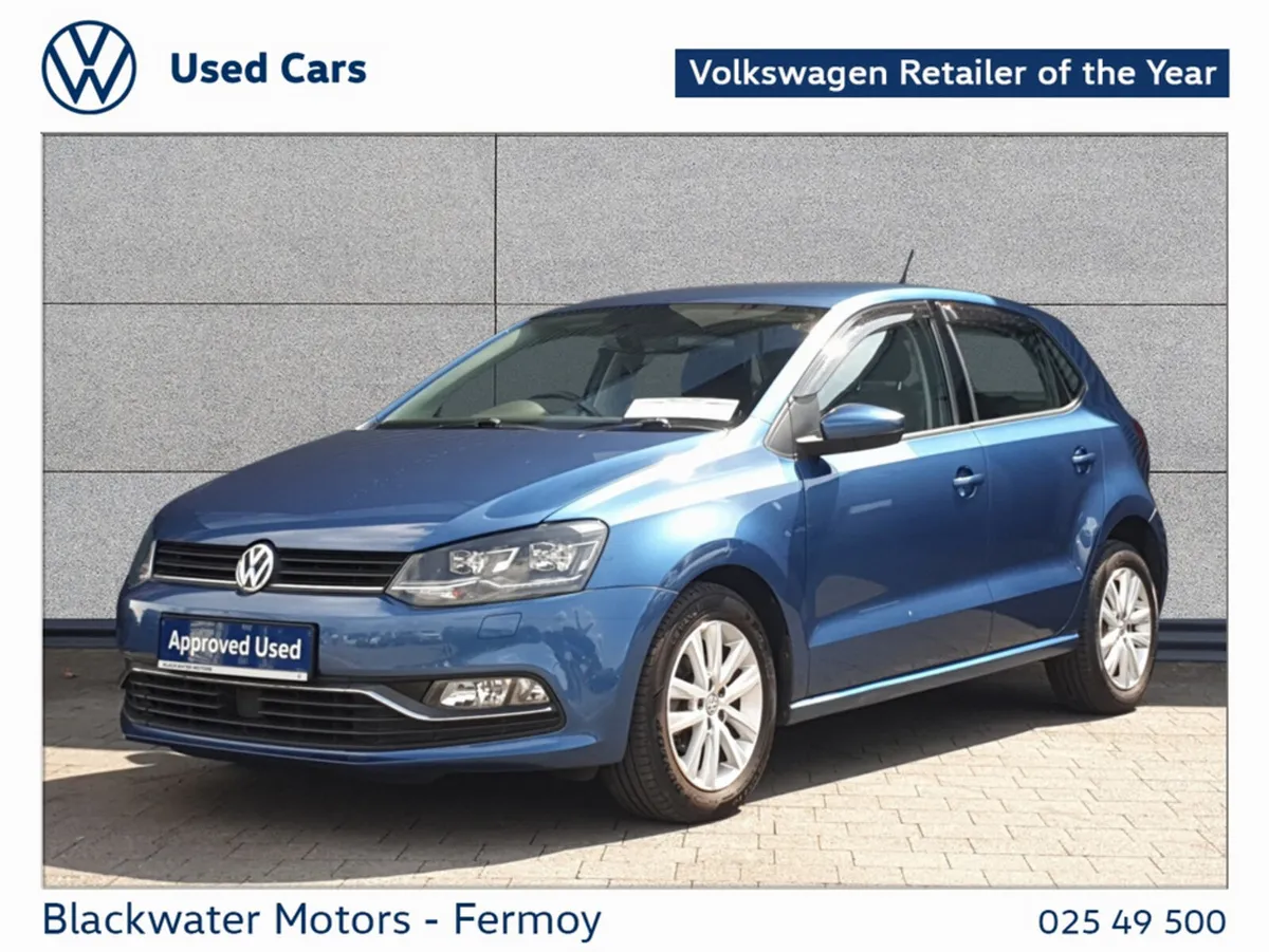 Volkswagen Polo Hatchback, Petrol, 2017, Blue