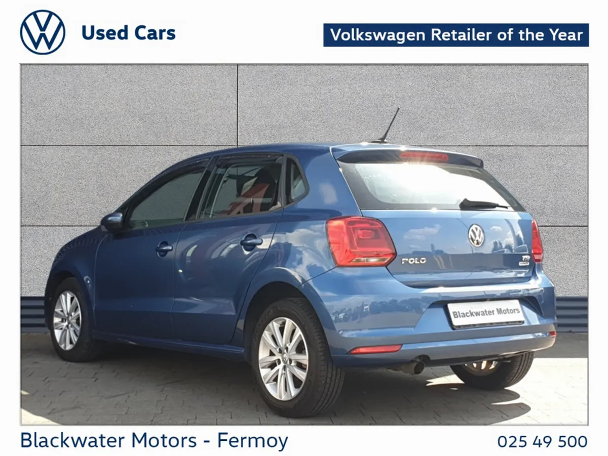 Volkswagen Polo Hatchback, Petrol, 2017, Blue