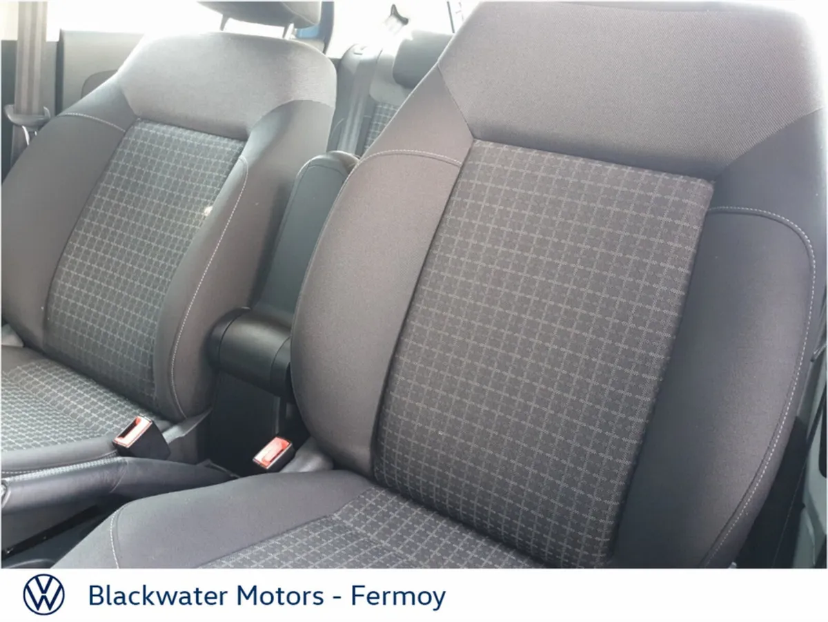 Volkswagen Polo Hatchback, Petrol, 2017, Blue