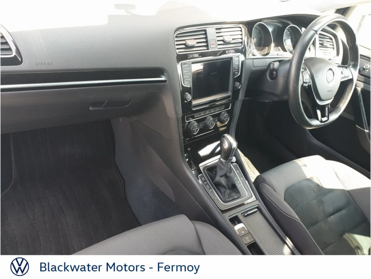 Volkswagen Golf Hatchback, Petrol, 2017, White