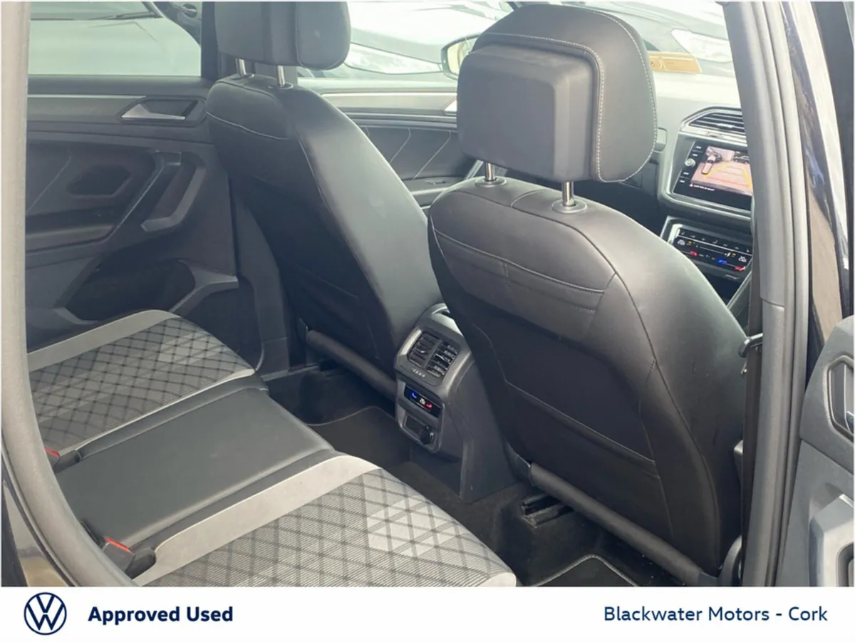 Volkswagen Tiguan Hatchback, Diesel, 2023, Black