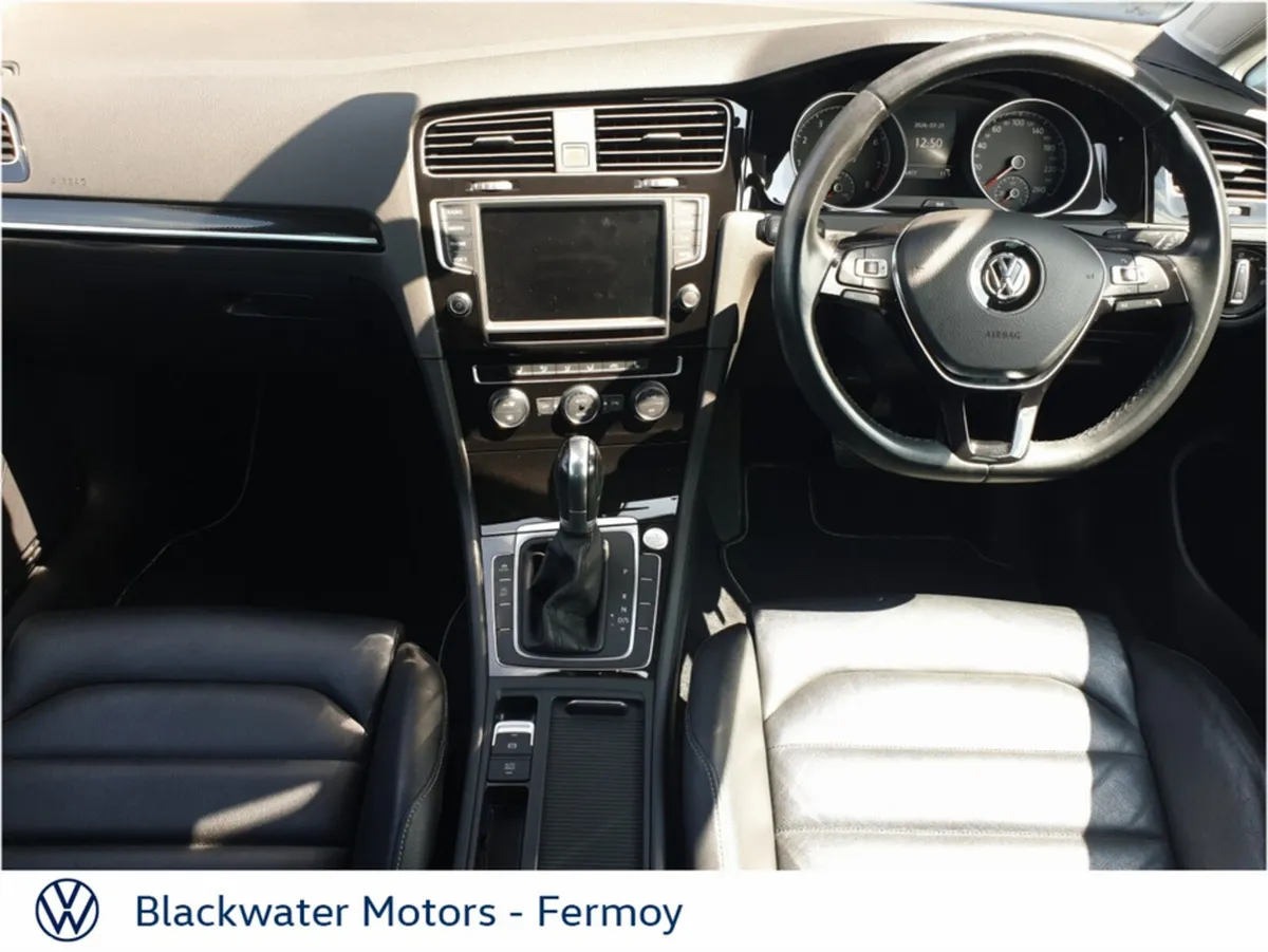 Volkswagen Golf Hatchback, Petrol, 2017, White