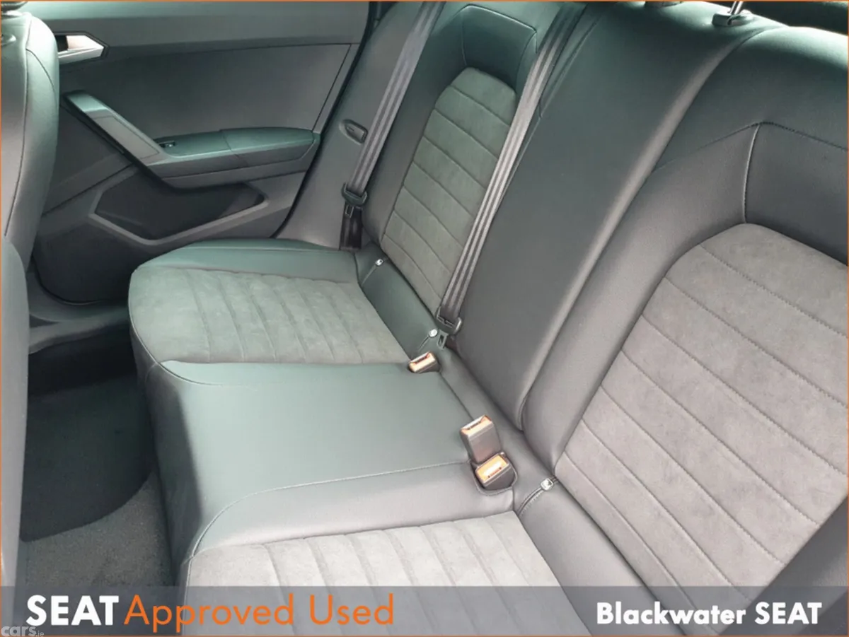 SEAT Arona Hatchback, Petrol, 2024, Black