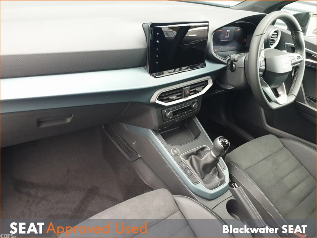 SEAT Arona Hatchback, Petrol, 2024, Black