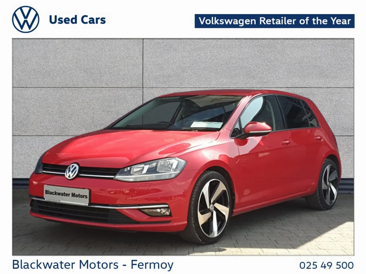 Volkswagen Golf Estate, Petrol, 2019, Red