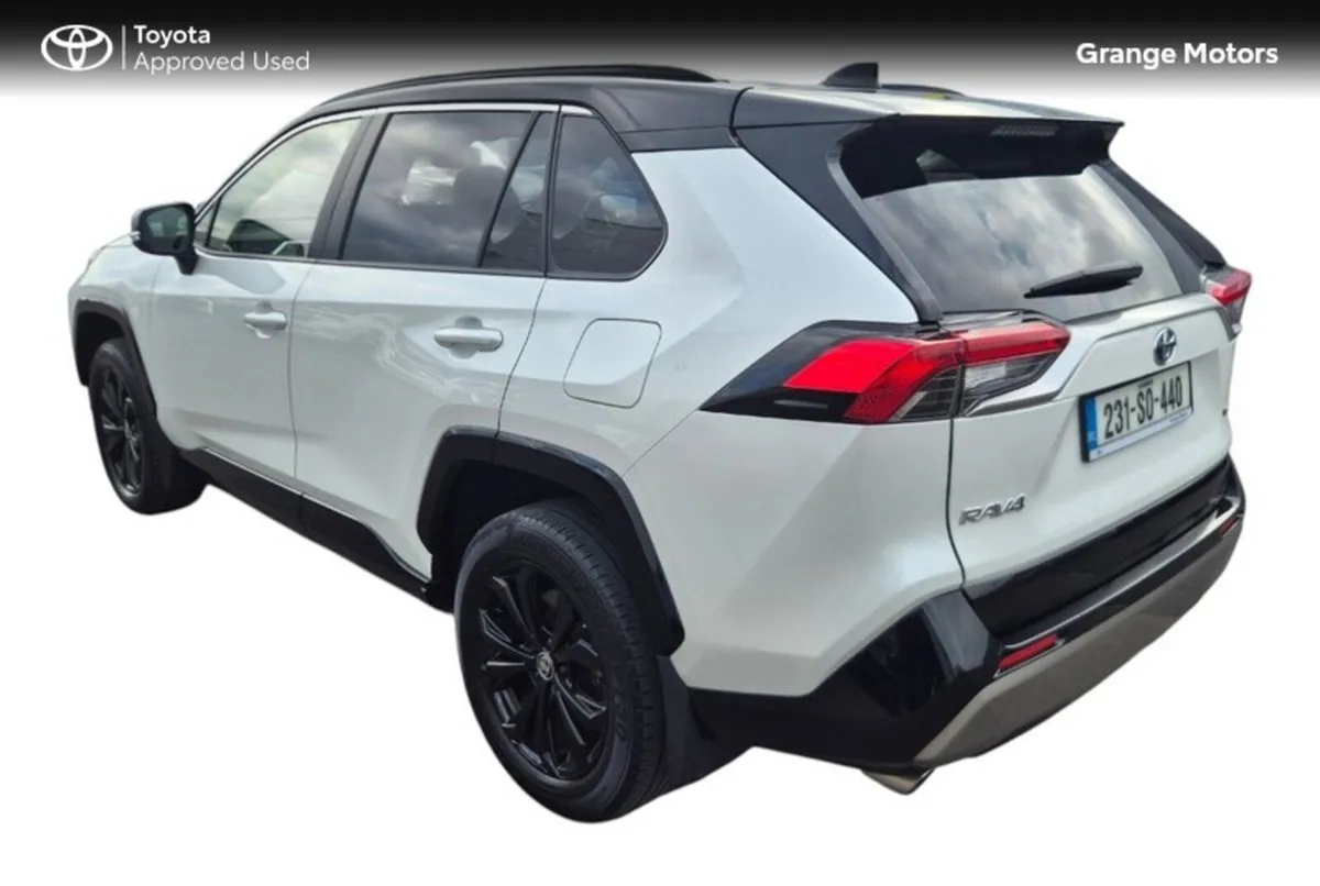Toyota RAV4 SUV, Petrol Hybrid, 2023, White
