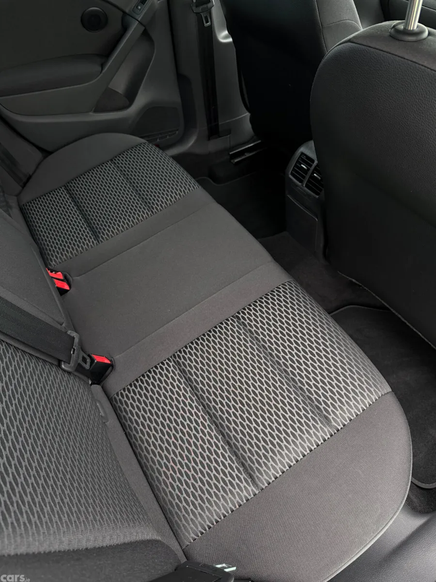 Volkswagen Polo Hatchback, Petrol, 2010, Black